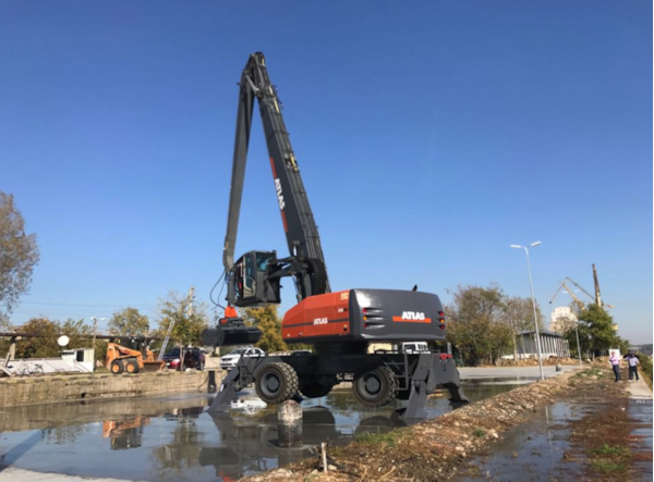 Excavator Industrial Atlas Utilaj de manipulare 520MH  de vanzare